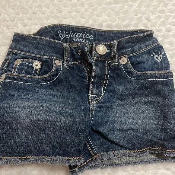 Shorts - Picture 4 of 4